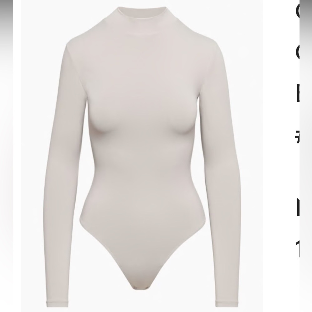 Aritzia Contour Turtleneck Longsleeve Bodysuit Size Medium